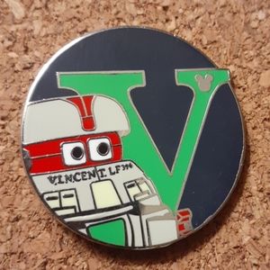 Disney | Vincent Alphabet V Pin